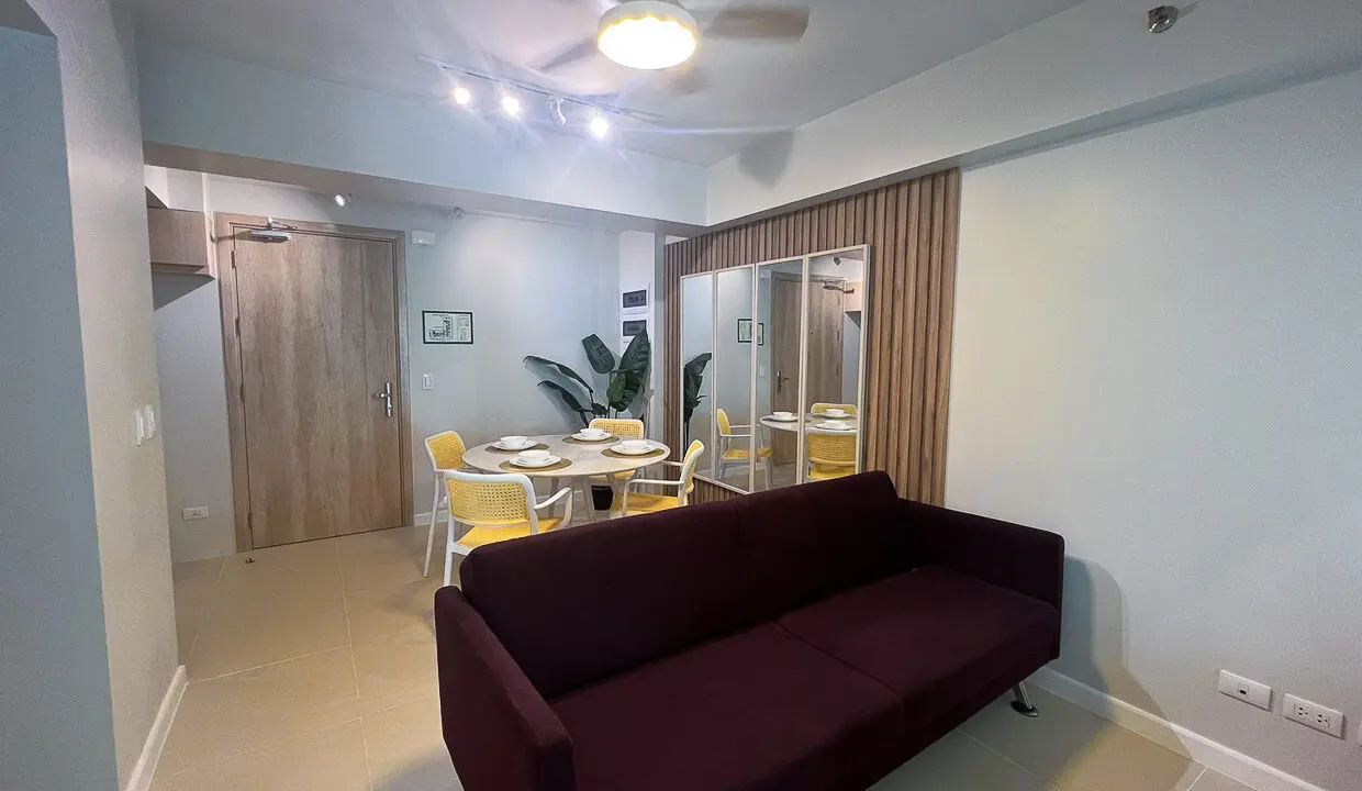 RCS65 - Elegant Condo with Modern Interiors and City Views - Cebu Grand Realty 1- (8)