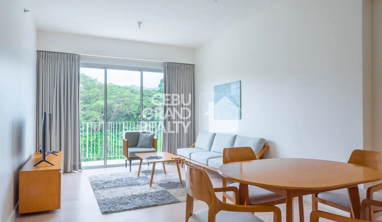 RCTTS45 - Peaceful & Stylish Condo with Nature Views - Cebu Grand Realty (1)