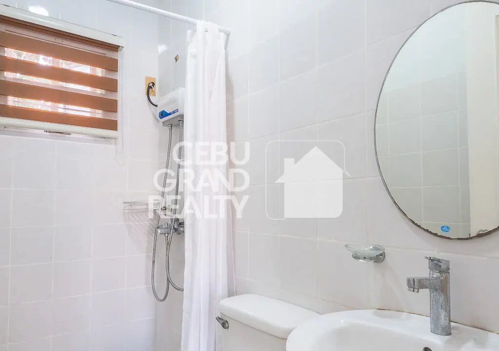 RHPT12 - Charming Townhouse with Functional and Stylish Design (18) - Cebu Grand Realty 1