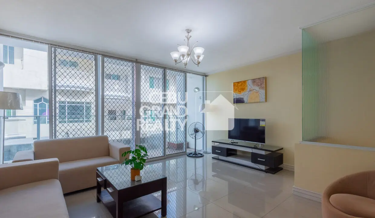 RHPT12 - Charming Townhouse with Functional and Stylish Design (2) - Cebu Grand Realty 1