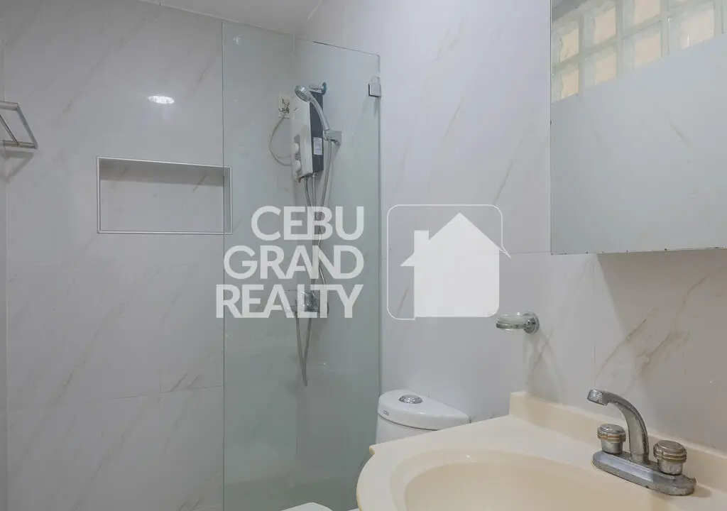 RHPT12 - Charming Townhouse with Functional and Stylish Design (21) - Cebu Grand Realty 1