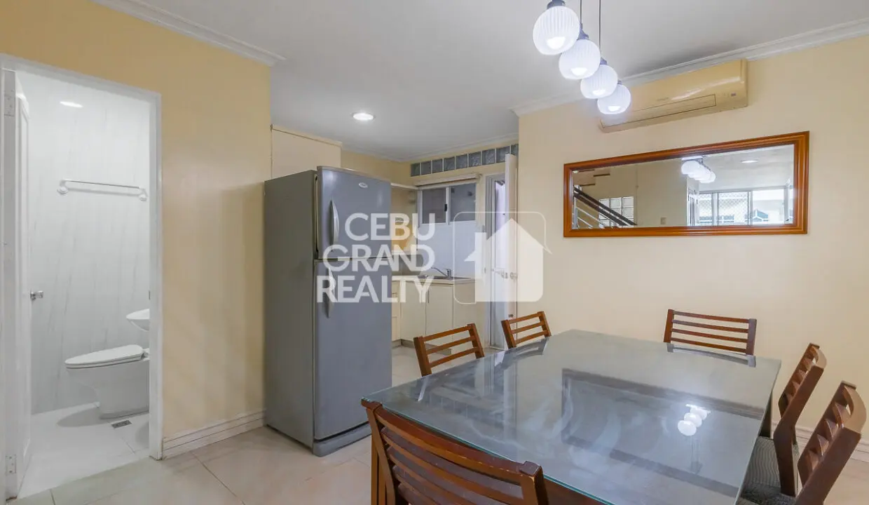 RHPT12 - Charming Townhouse with Functional and Stylish Design (6) - Cebu Grand Realty 1