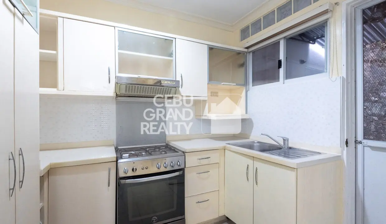 RHPT12 - Charming Townhouse with Functional and Stylish Design (7) - Cebu Grand Realty 1