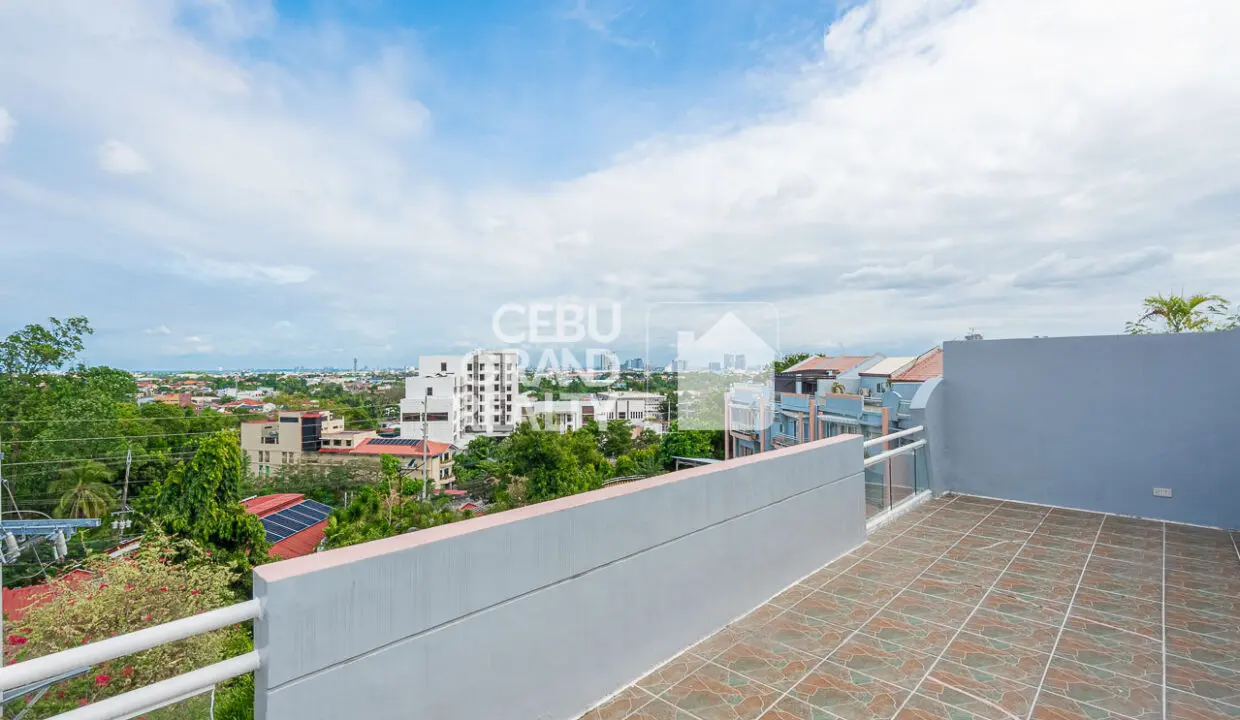 RHPT13- Elegant Home with High Ceilings and Balcony Cebu Grand Realty (29)