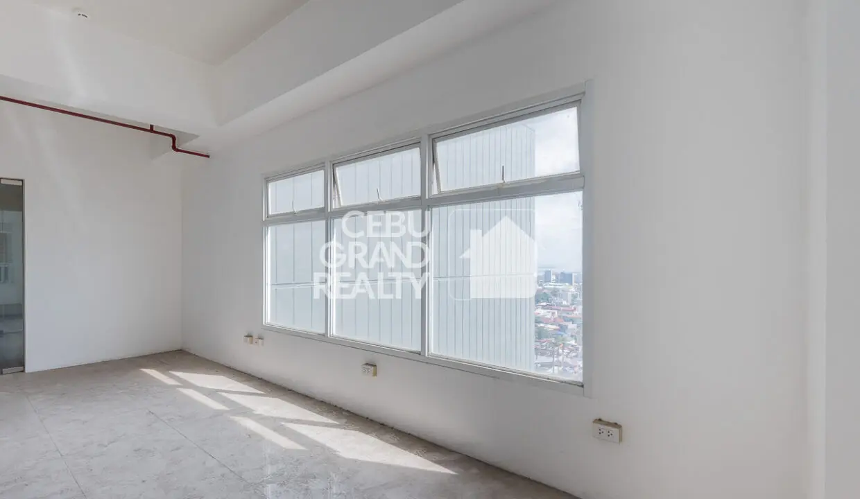 SRBCS2 - Modern High Rise Condo with Stunning City Views - Cebu Grand Realty (4)