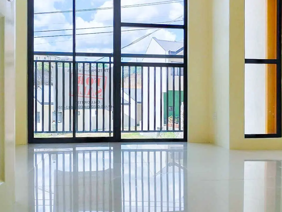 SRBSFH1 - Affordable Townhouse with Balcony & Carport - Cebu Grand Realty (2)