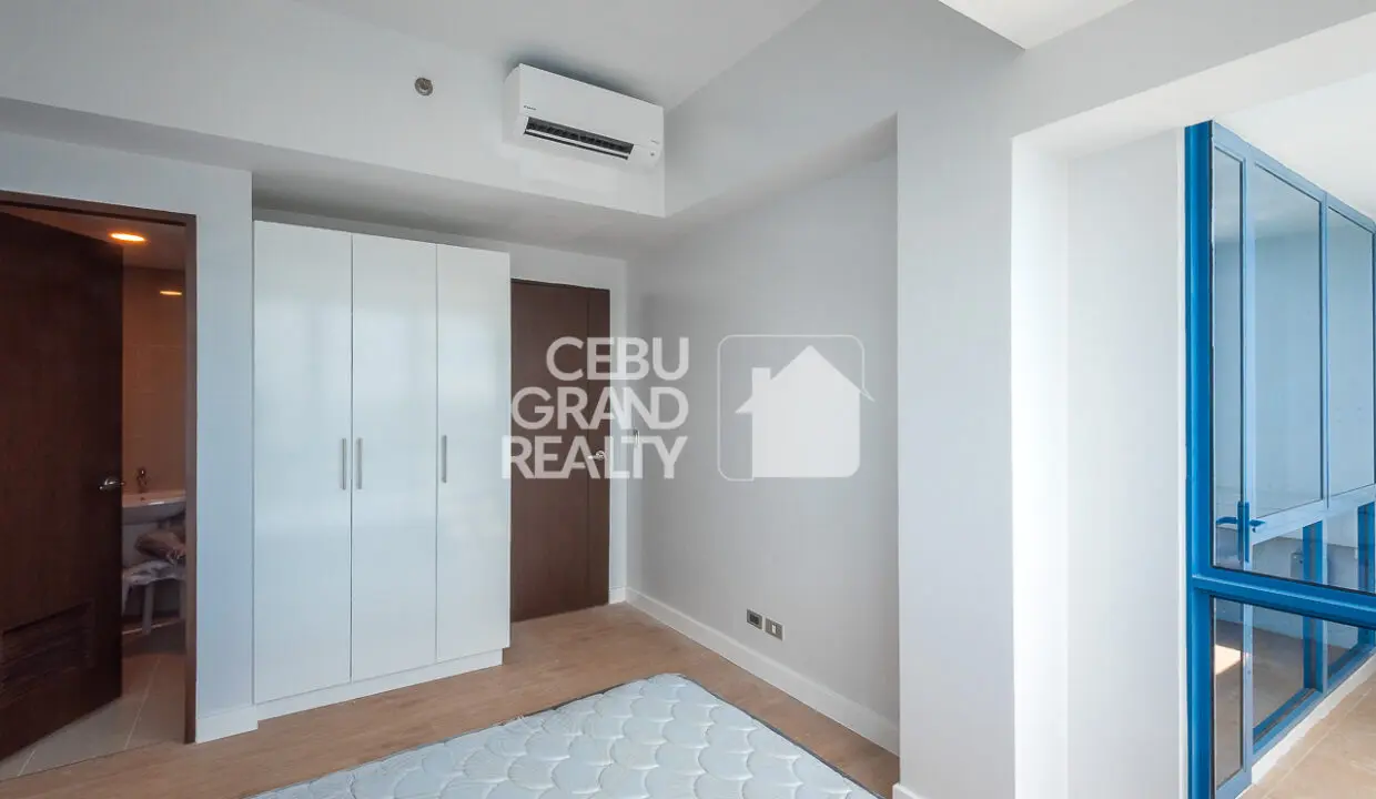 RCTEP8 - A Rare Find Chic and Cozy Condo with Amazing Views - Cebu Grand Realty (12)