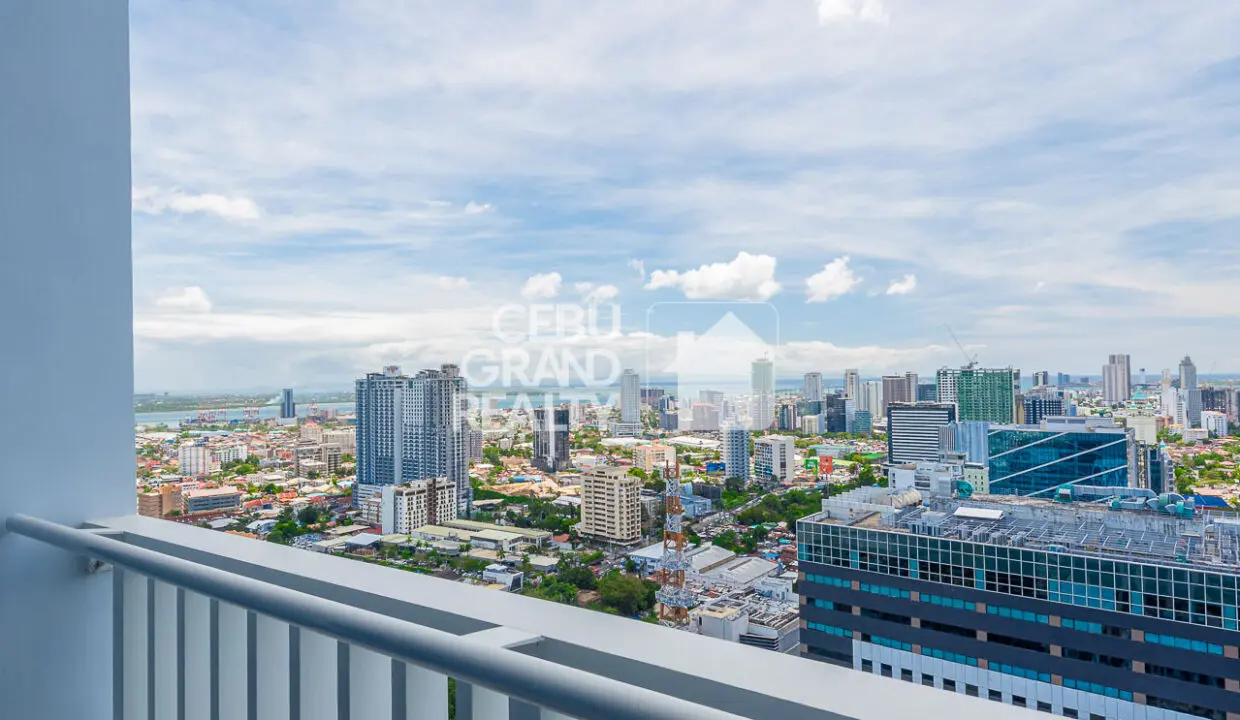 RCTEP8 - A Rare Find Chic and Cozy Condo with Amazing Views - Cebu Grand Realty (16)