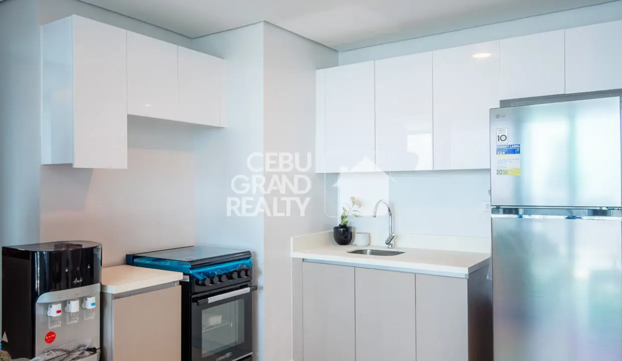 RCTEP8 - A Rare Find Chic and Cozy Condo with Amazing Views - Cebu Grand Realty (6)