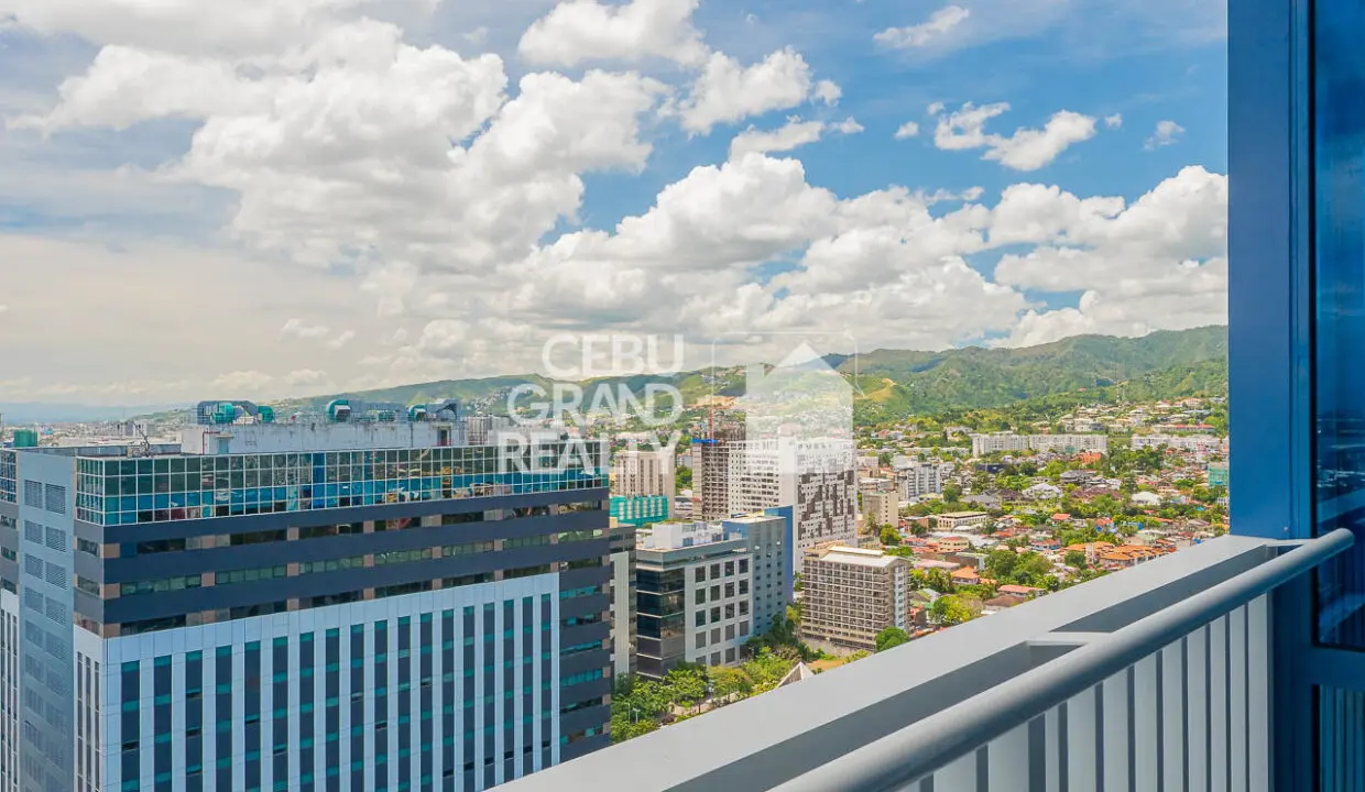 RCTEP8 - A Rare Find Chic and Cozy Condo with Amazing Views - Cebu Grand Realty (8)