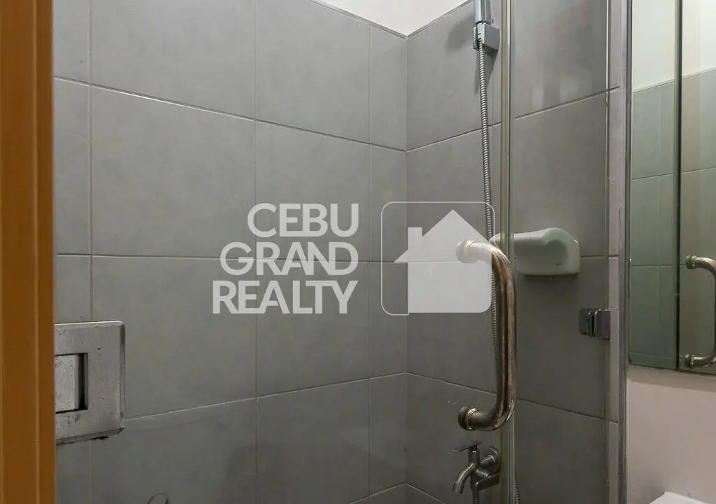 RCTS25- Luxury High Rise Living with Panoramic City Views - Cebu Grand Realty (24B)