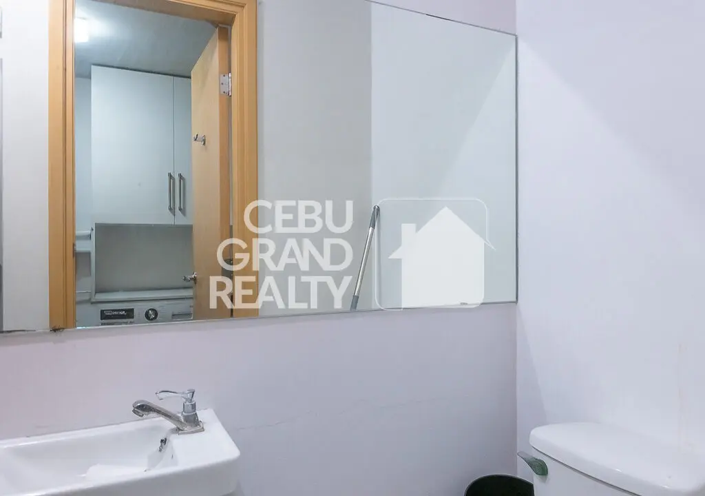 RCTS25- Luxury High Rise Living with Panoramic City Views - Cebu Grand Realty (24C)