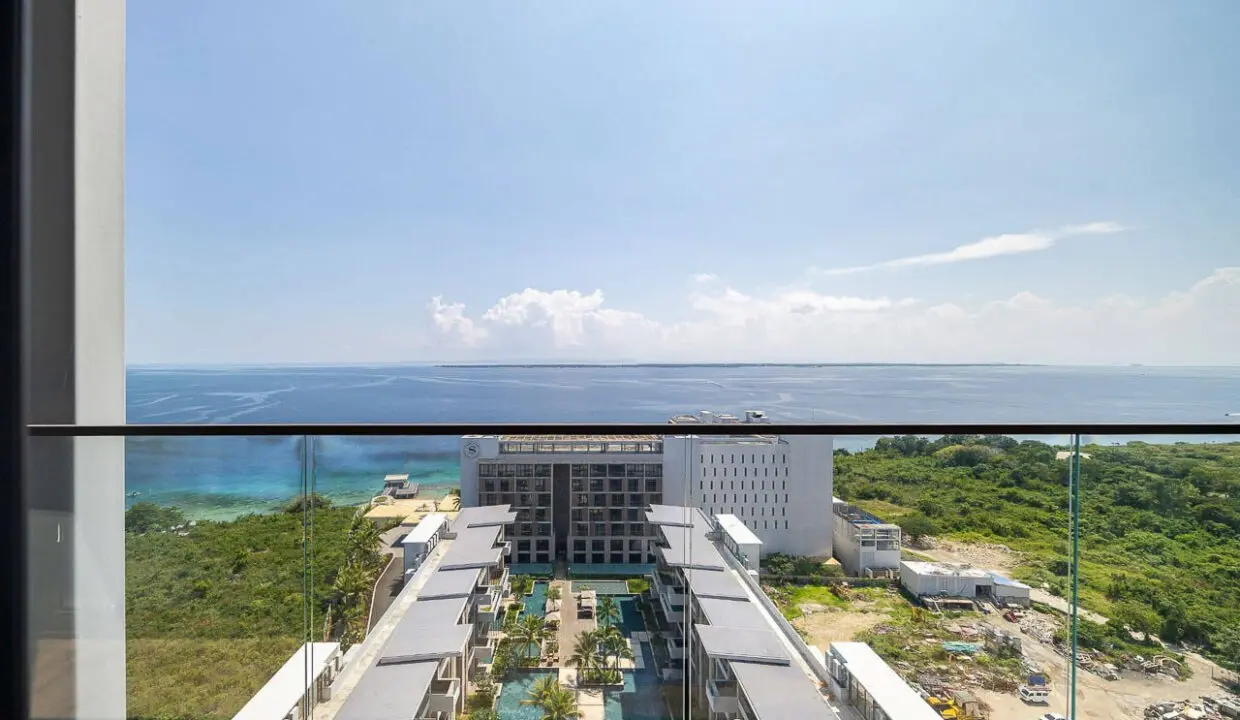 SRBSR1 - Luxury Oceanfront Condo with Stunning Sea Views - Cebu Grand Realty