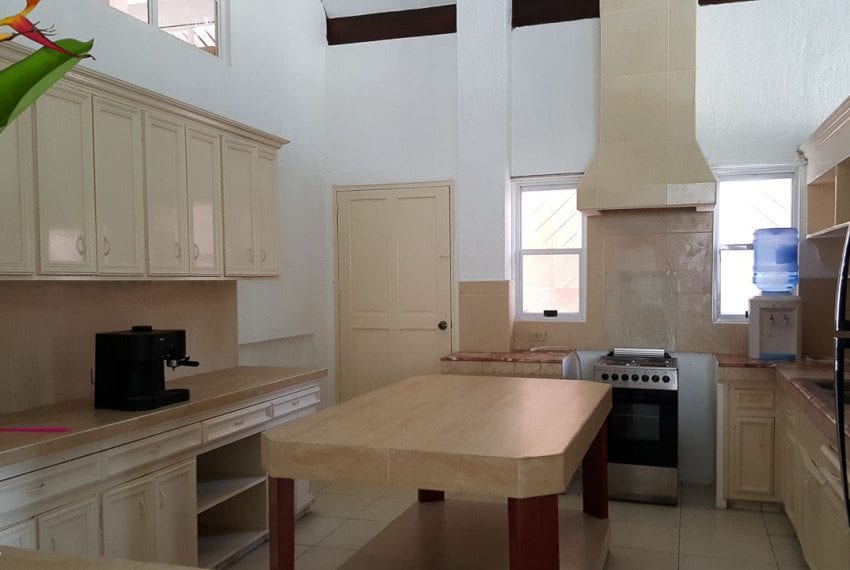 4 Bedroom House for Rent with Swimming Pool in Cebu City Banilad