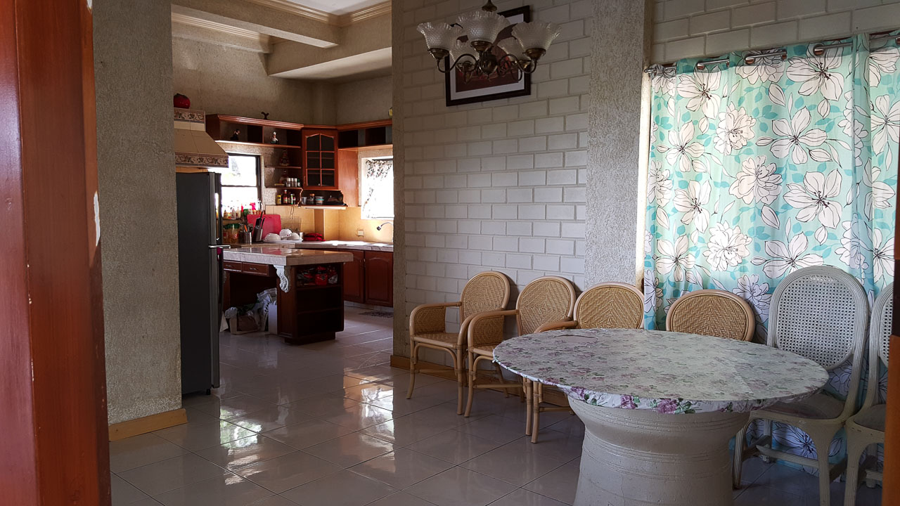 RH214 4 Bedroom House for Rent in Cebu City Maria Luisa Park Ceb