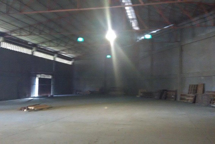 RC109 911 SqM Warehouse for Rent in Lapu Lapu  (2)