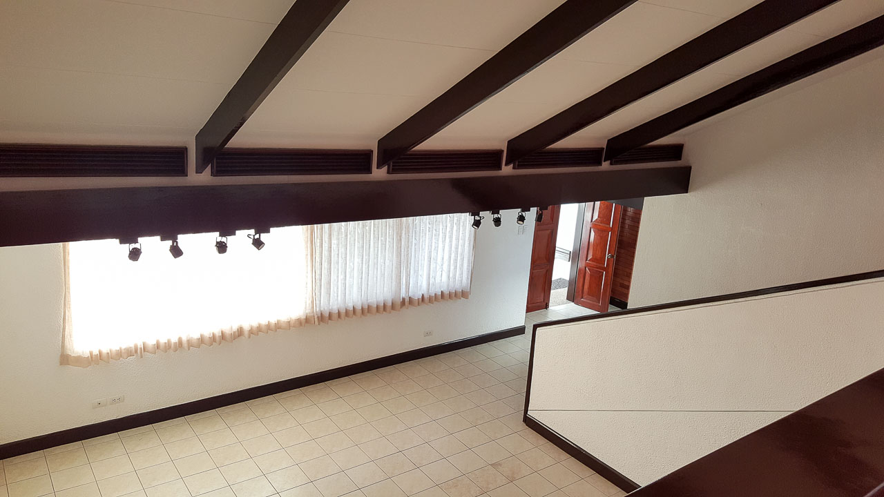 RH239 4 Bedroom House for Rent in Cebu City Lahug Cebu Grand Rea