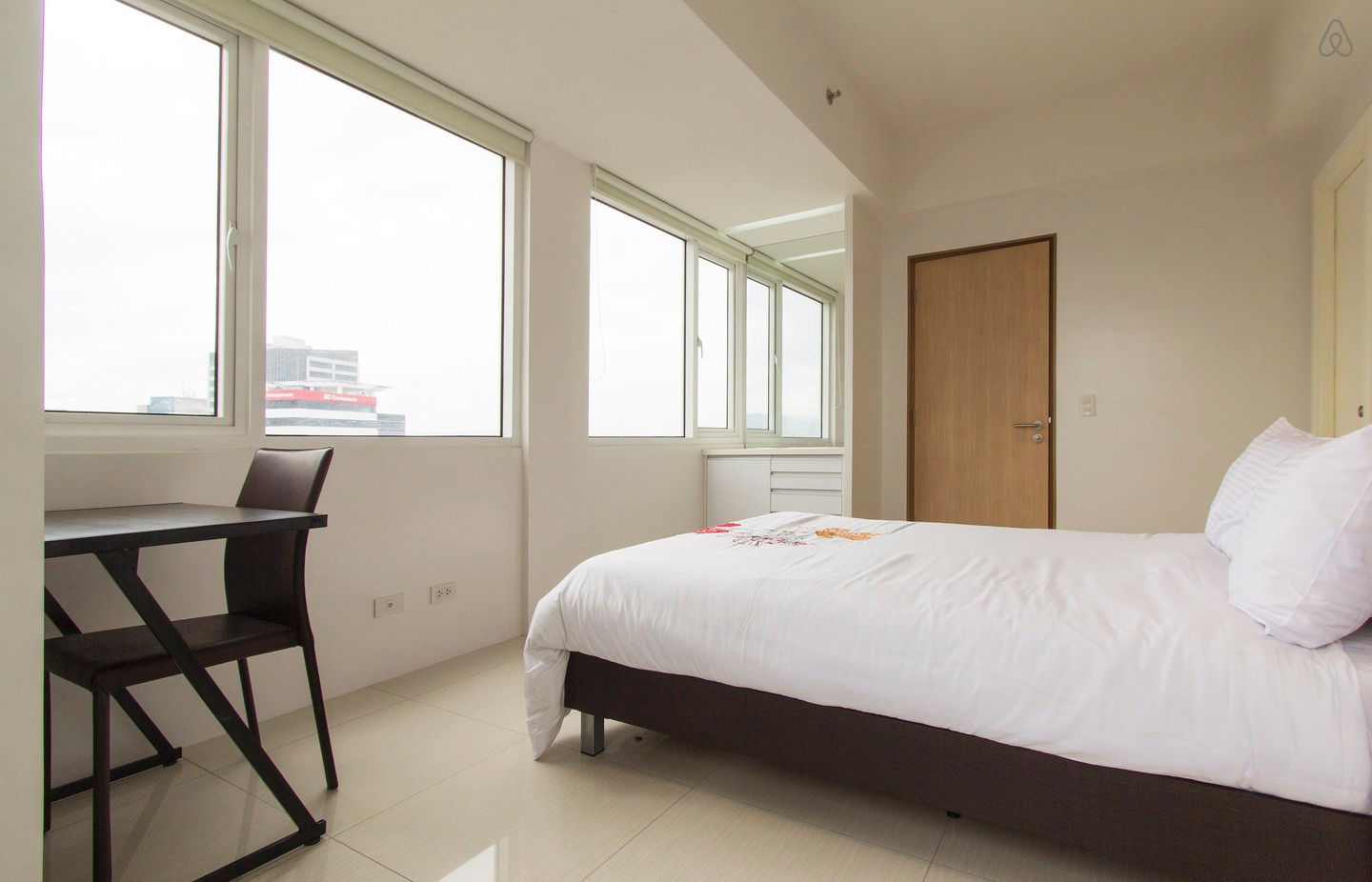 RC206 1 Bedroom Condo for Rent in Cebu Business Park Cebu City Cebu Grand Realty (6)
