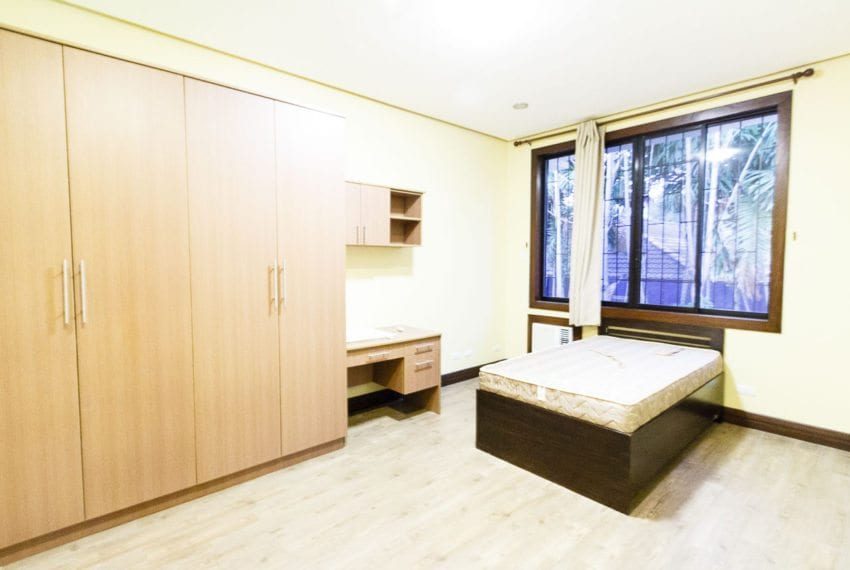 RH279 4 Bedroom House for Rent in Cebu City Banilad Cebu Grand R