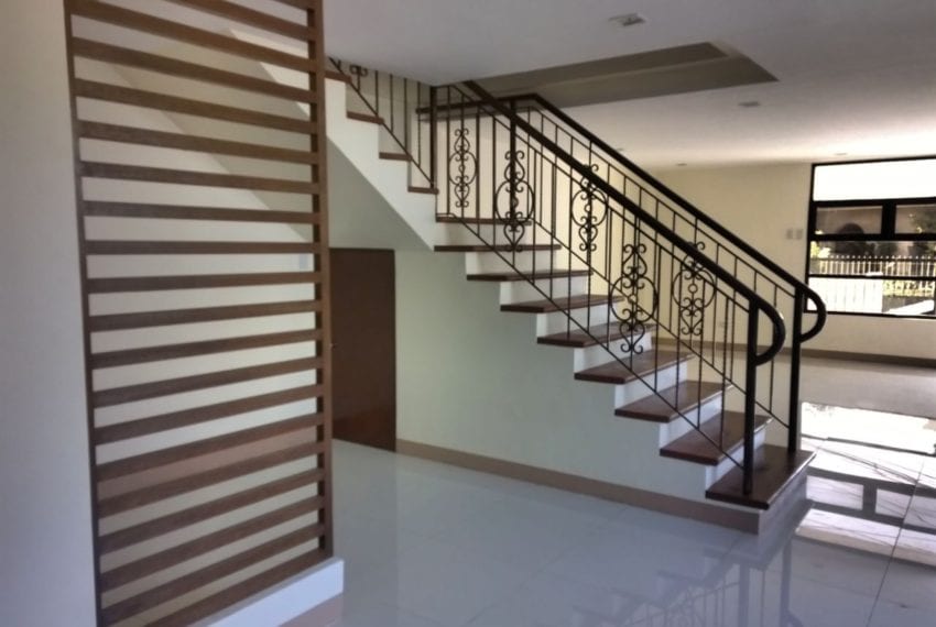 RH86 4 Bedroom House for Rent Banilad Cebu Grand Realty (10)