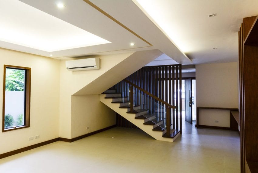 SRB109 4 bedroom House for Sale in Maria Luisa Park Cebu City Ce