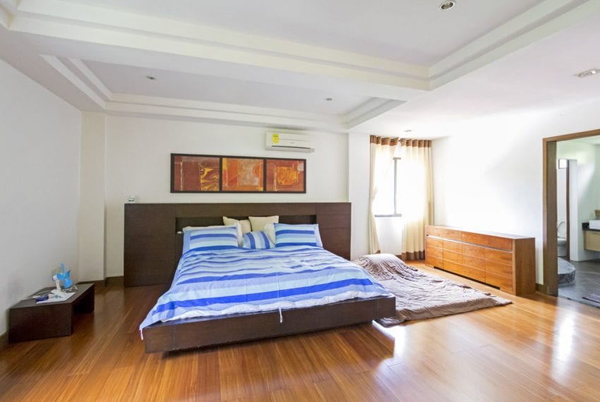 SRB119 Spacious 5 Bedroom House for Sale in Maria Luisa Park Ceb