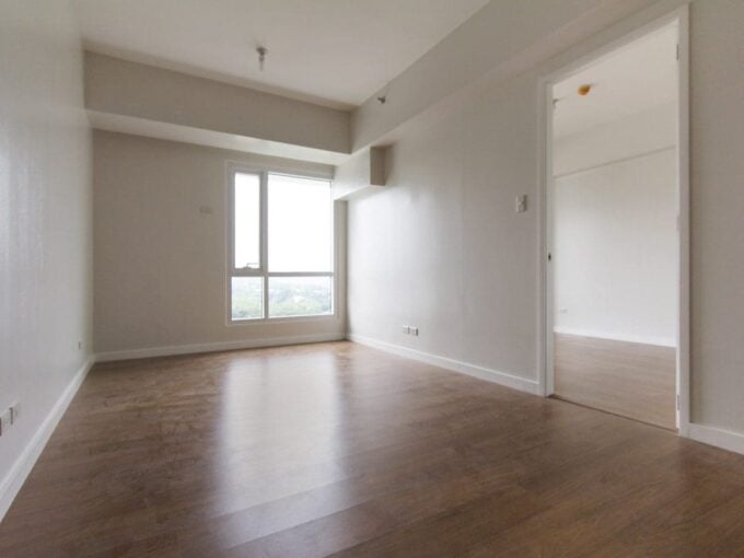 Condo for Sale in Marco Polo
