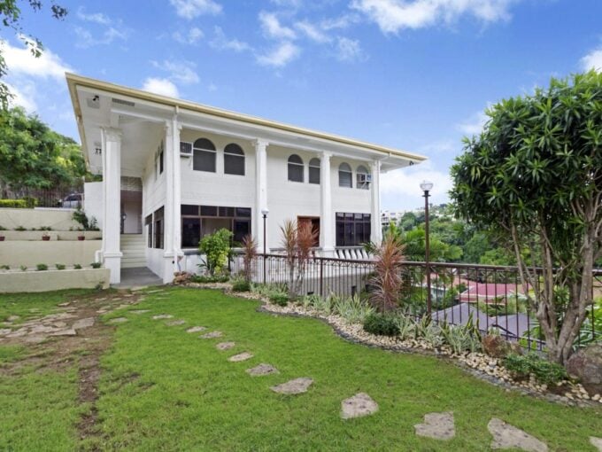 House for Rent in Maria Luisa