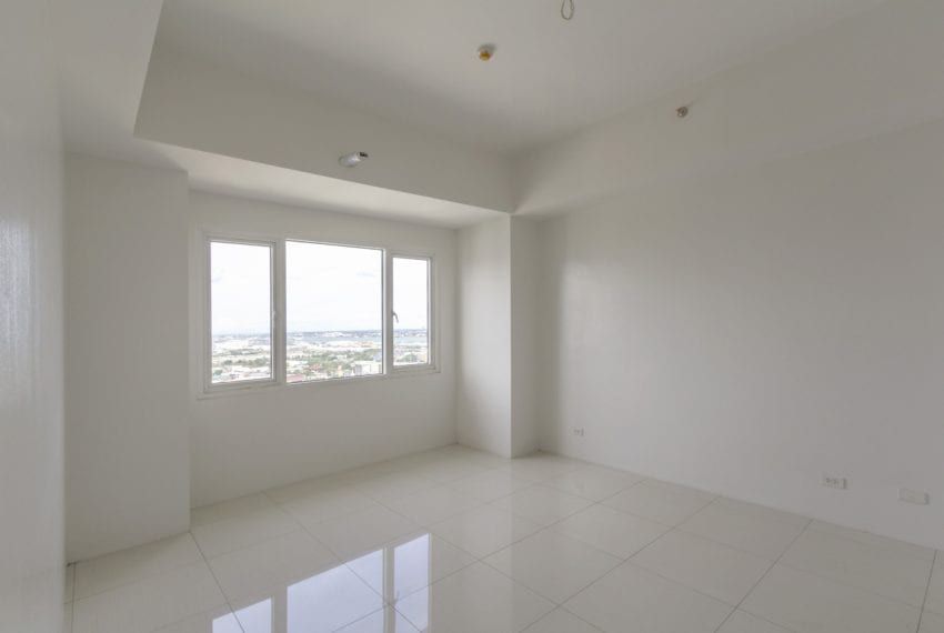 SRB126G 2 Bedroom Penthouse Condo for Sale in Calyx Residences C
