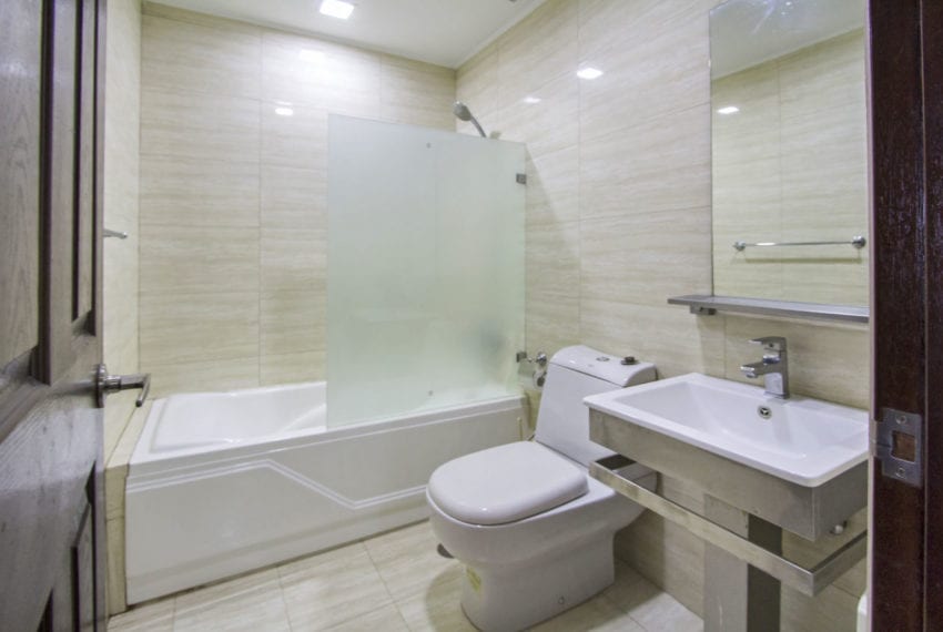 RCAV4 2 Bedroom Condo for Rent in Cebu Business Park Avalon Cond