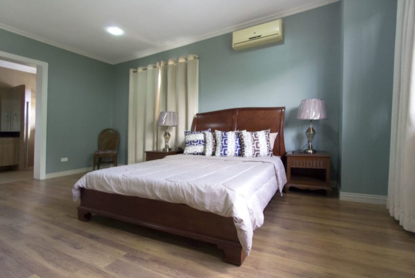RH335 Spacious 3 Bedroom House for Rent in Banilad Cebu Grand Re