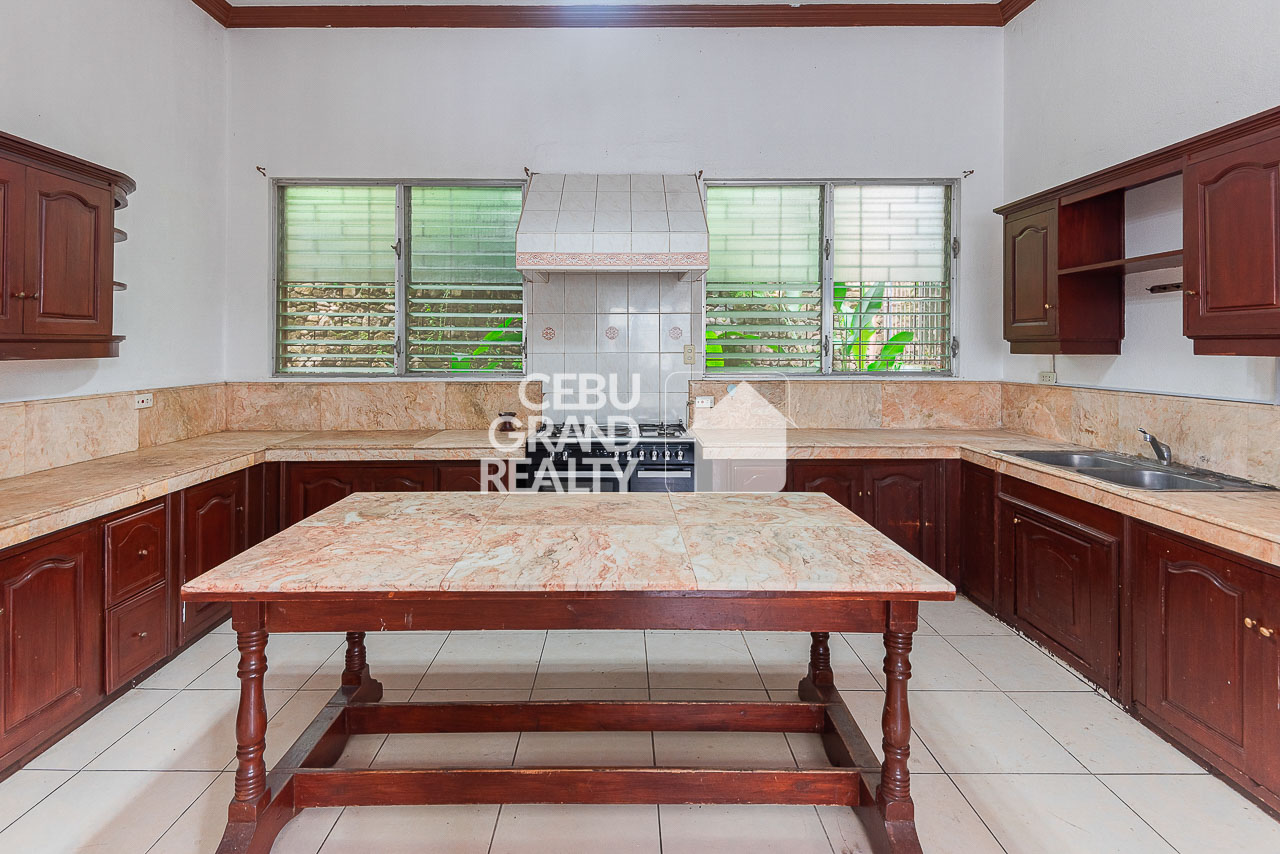 RHML92 6 Bedroom House with Swimming Pool for Rent in Maria Luisa Park - Cebu Grand Realty (9)
