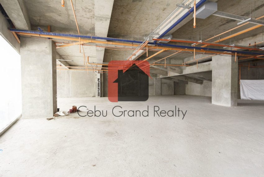285 SqM Ground Floor Retail Space for Rent in Cebu Business Park