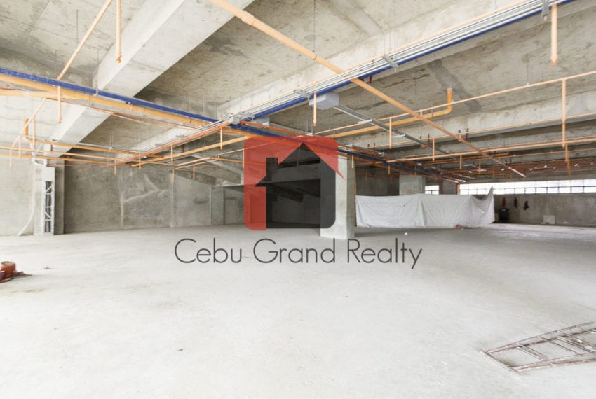 330 SqM Ground Floor Retail Space for Rent in Cebu Business Park