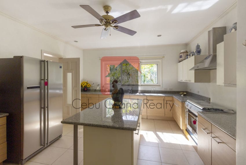 SRBML34 Spacious 3 Bedroom House for Sale in Maria Luisa Park Ce