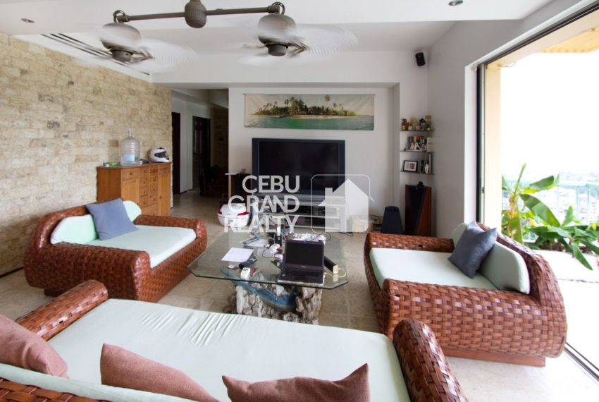 RCCL16 2 Bedroom Penthouse for Rent in Citylights Gardens Cebu G