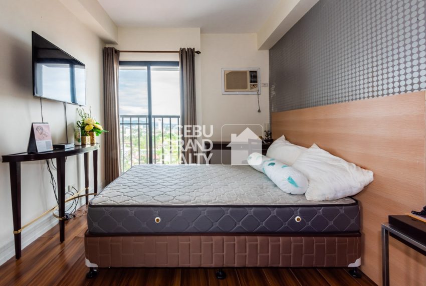 RCGR2 Furnished 2 Bedroom Condo for Rent near Cebu IT Park - Cebu Grand Realty (10)