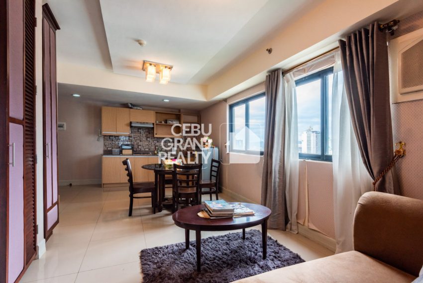RCGR2 Furnished 2 Bedroom Condo for Rent near Cebu IT Park - Cebu Grand Realty (4)