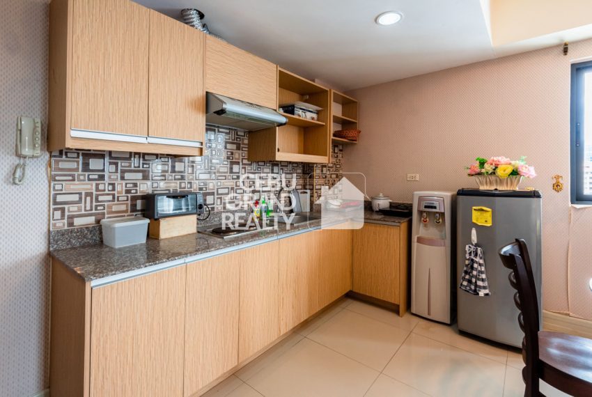 RCGR2 Furnished 2 Bedroom Condo for Rent near Cebu IT Park - Cebu Grand Realty (5)