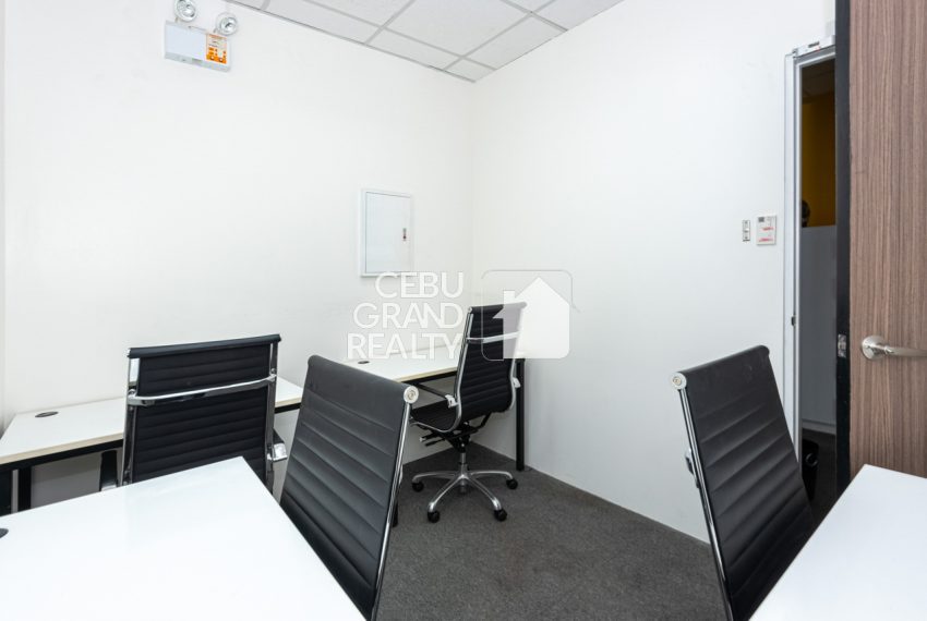 RCP133A 5 Seats Ready Office for Rent in Cebu IT Park - Cebu Grand Realty (2)