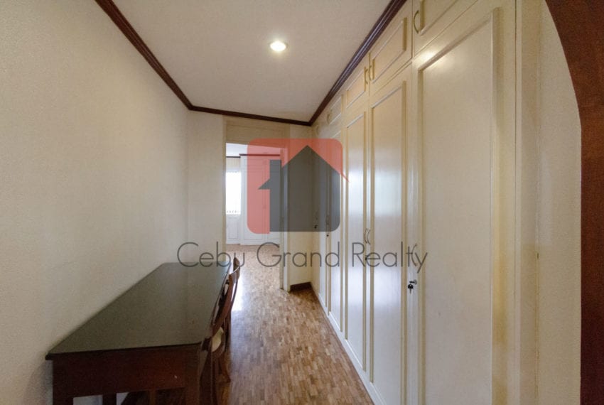 RCREC3 Spacious 2 Bedroom Condo for Rent in Banilad Cebu Grand R