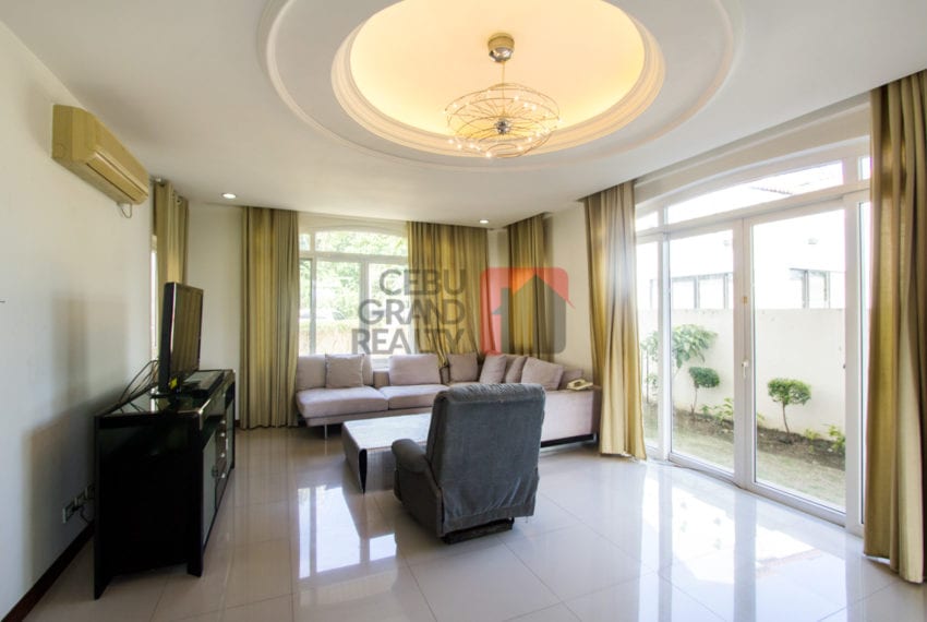 RHML4 Spacious 5 Bedroom House for Rent in Maria Luisa Park Cebu