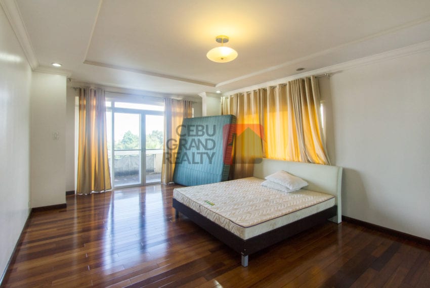 RHML4 Spacious 5 Bedroom House for Rent in Maria Luisa Park Cebu