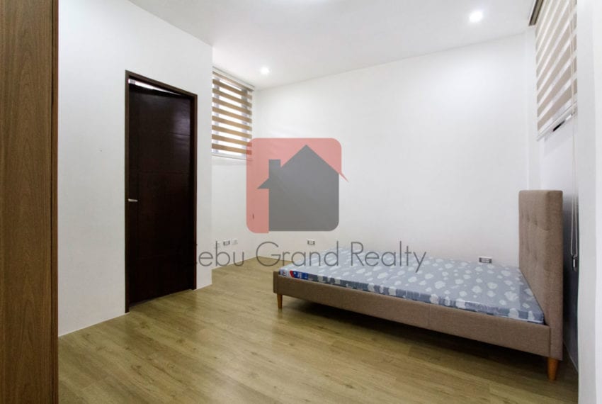 RHML67 Renovated 4 Bedroom House for Rent in Maria Luisa Park Ce