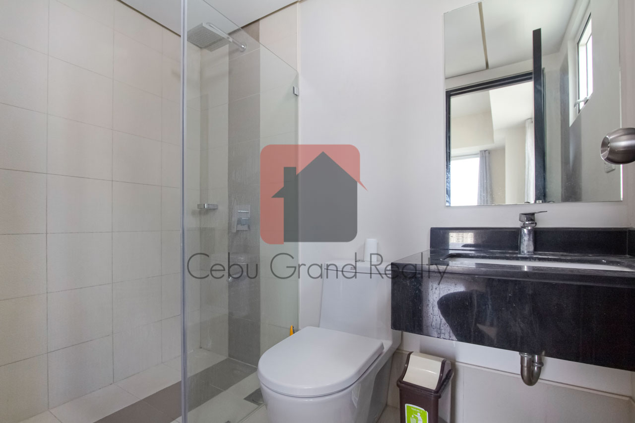 SRBS4 2 Bedroom Condo in Solinea Cebu Grand Realty