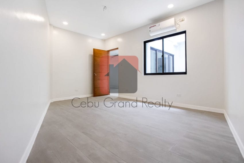 SRBSA2 Brand New 4 Bedroom Duplex House for Sale in Banilad Cebu