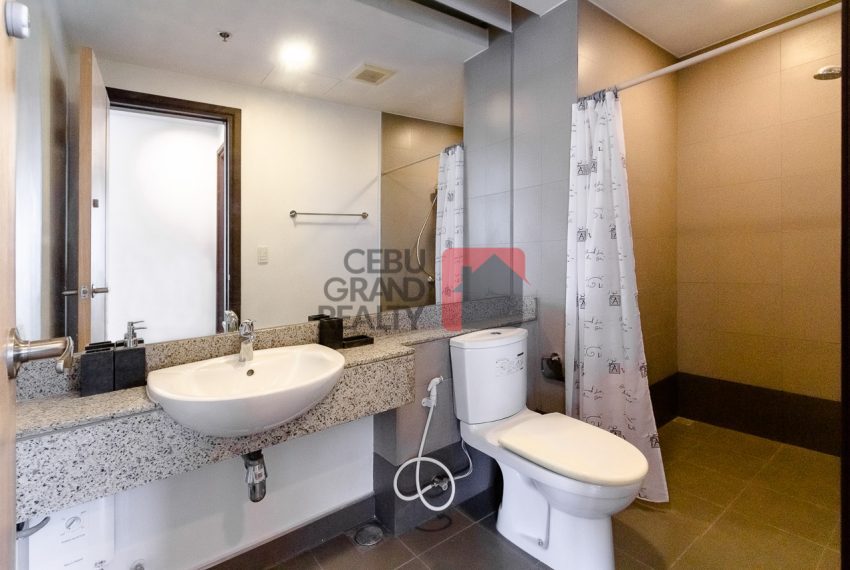 RCTS5 2 Bedroom Condo for Rent in 1016 Residences Cebu Business -Park Cebu Grand Realty (9)