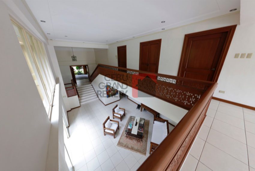 SRBML50 Large 6 Bedroom House for Sale in Maria Luisa Park - Ceb