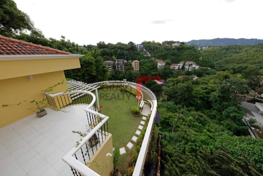SRBML50 Large 6 Bedroom House for Sale in Maria Luisa Park - Ceb