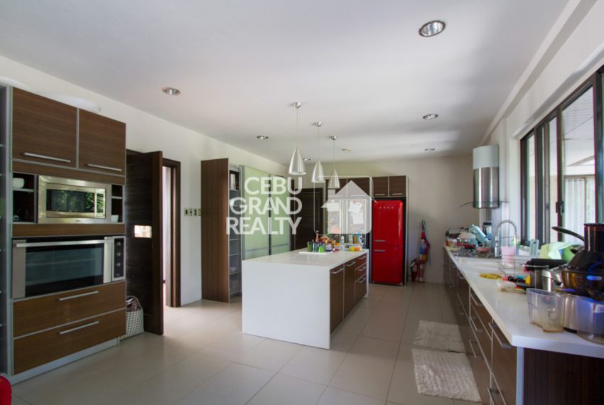RHML25 Modern 4 Bedroom House for Rent in Maria Luisa Park - Cebu Grand Realty (17)